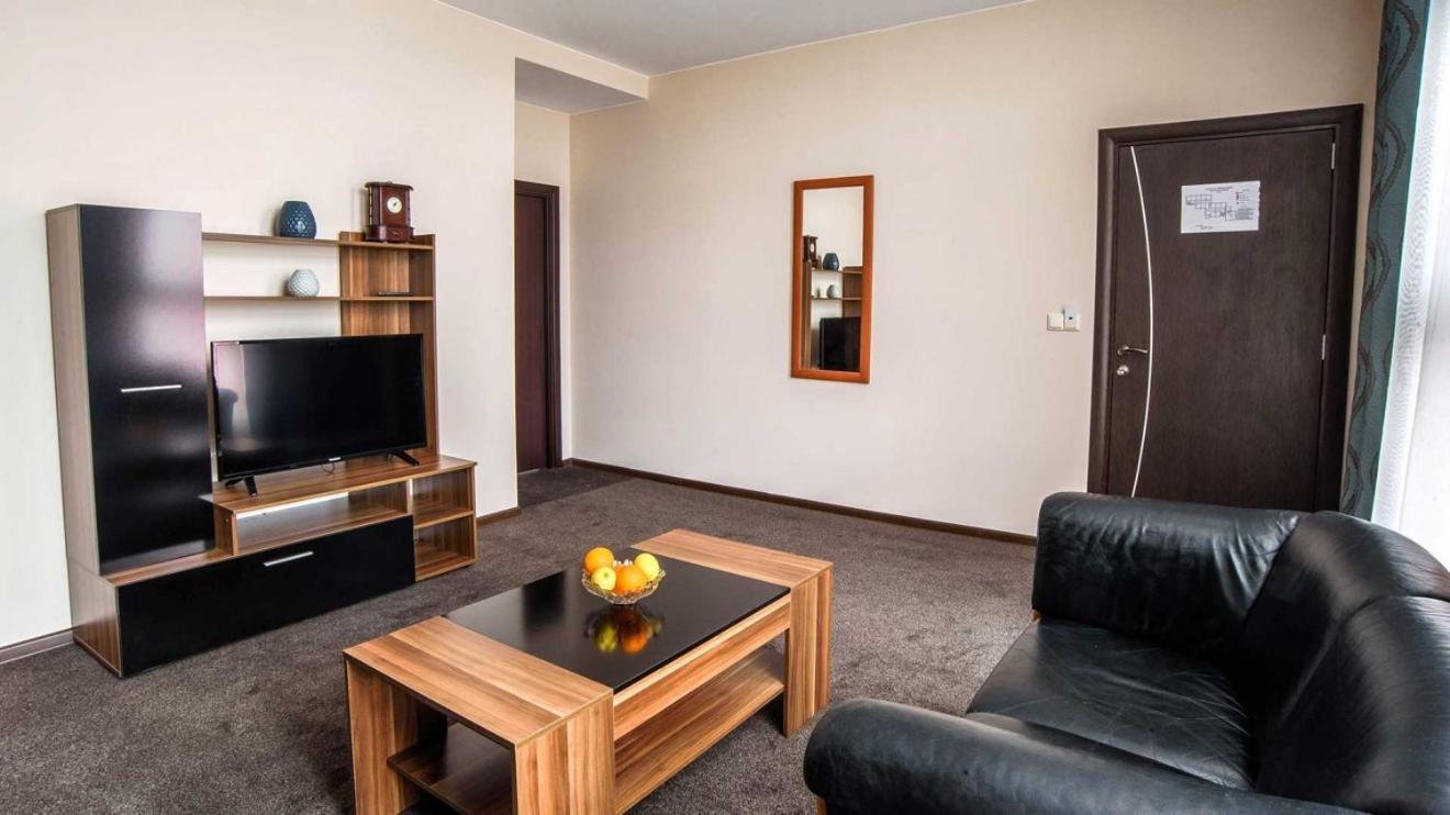 Park-Hotel Yambol Luaran gambar