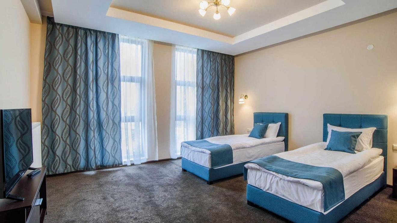 Park-Hotel Yambol Luaran gambar